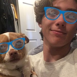 Meet your Posher, Zachary